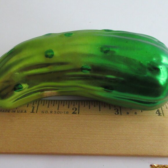 Pickle Glass Ornament by Unique Treasures Handcrafted Green Ombre 4" Good Luck - Picture 10 of 11